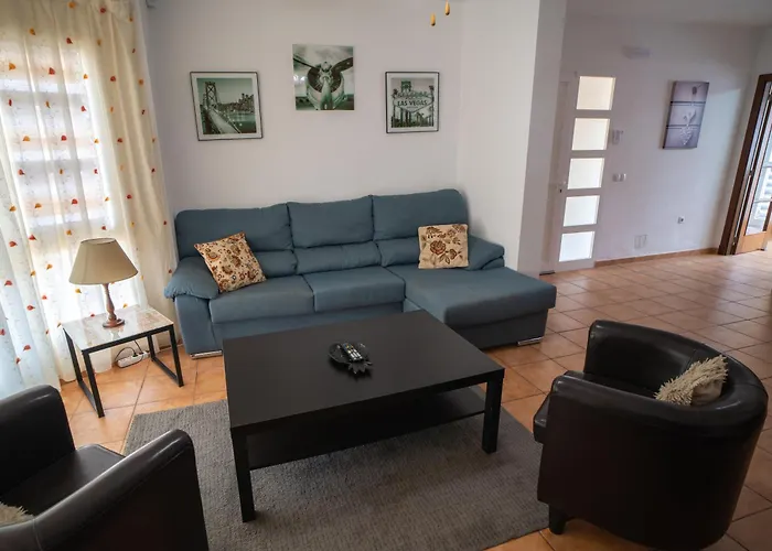 Bonita Con Piscina Privada * كوراليهو