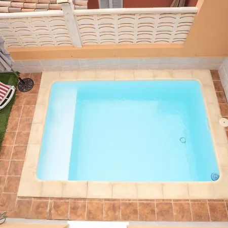 Bonita Con Piscina Privada Feriehus